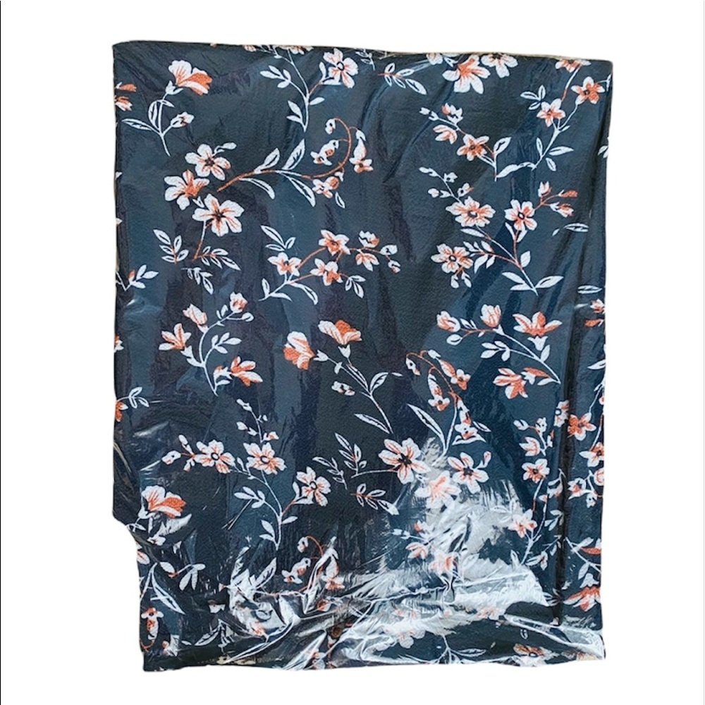 NWT Shein: Beautiful Floral Navy Backless Dress - Picture 8 of 8